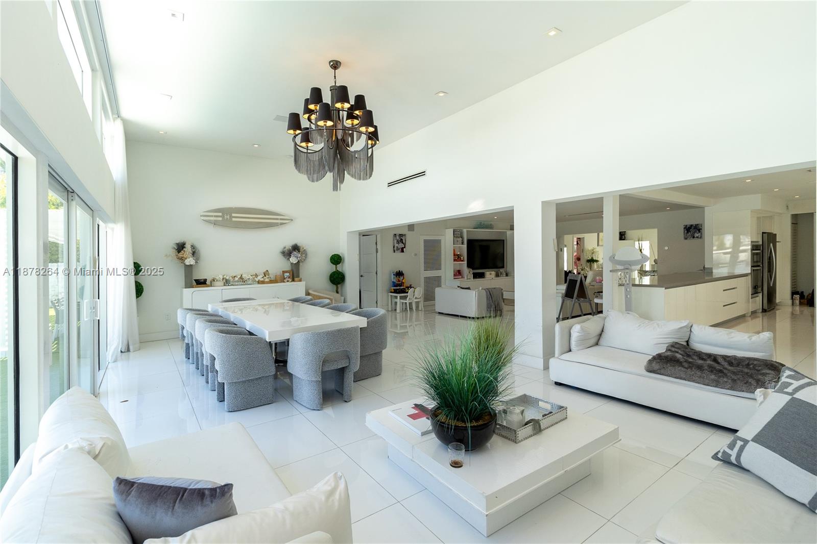 1215 N Biscayne Point Rd, Miami Beach FL 33141