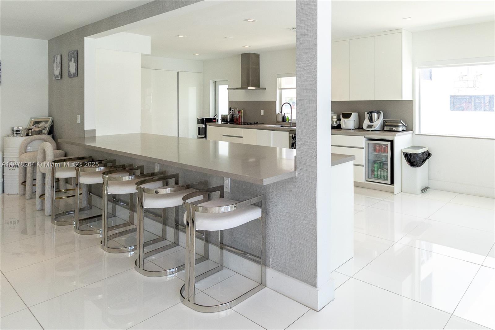 1215 N Biscayne Point Rd, Miami Beach FL 33141