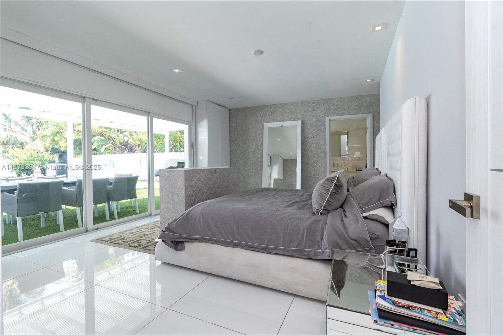 1215 N Biscayne Point Rd, Miami Beach FL 33141