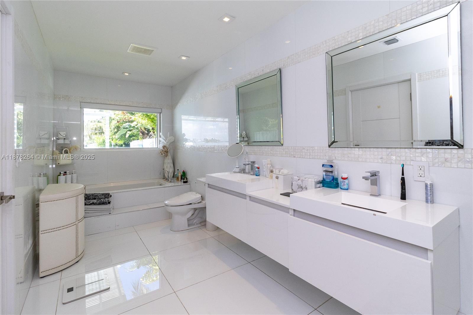 1215 N Biscayne Point Rd, Miami Beach FL 33141