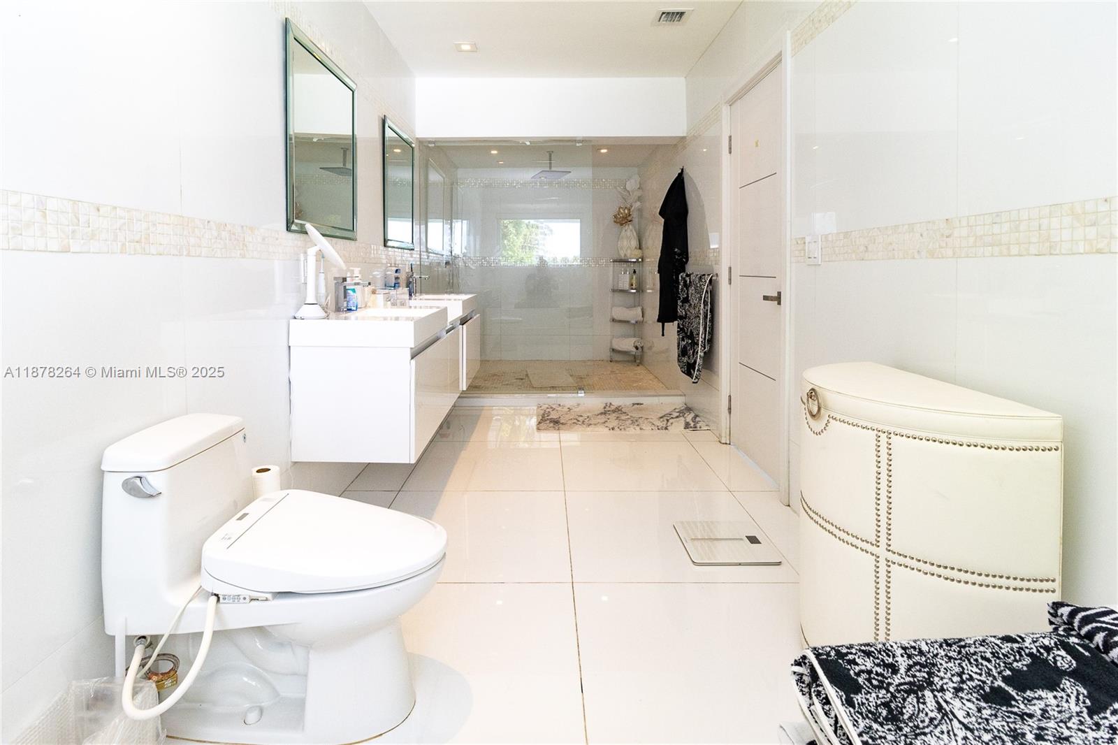 1215 N Biscayne Point Rd, Miami Beach FL 33141