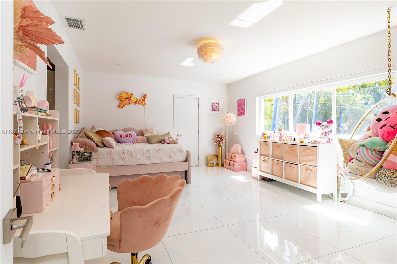 1215 N Biscayne Point Rd, Miami Beach FL 33141