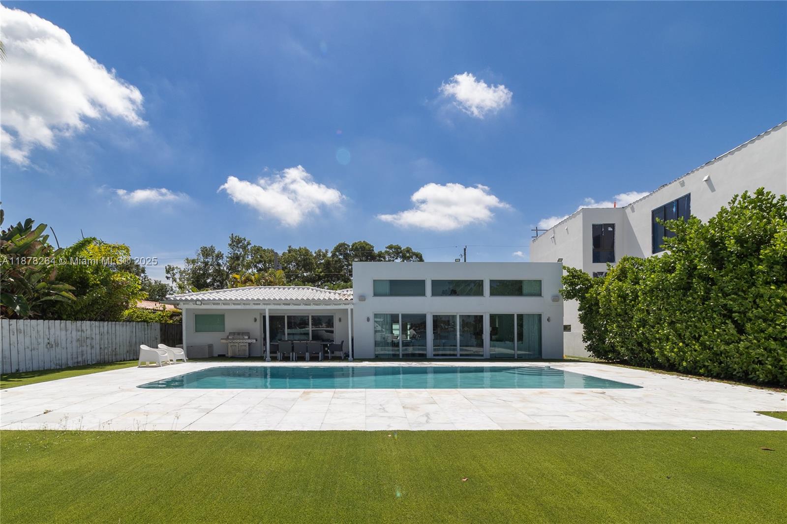 1215 N Biscayne Point Rd, Miami Beach FL 33141