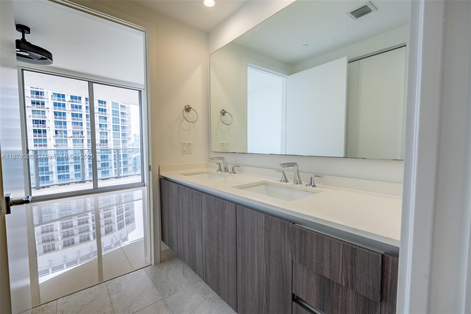 488 NE 18th St #4202, Miami FL 33132