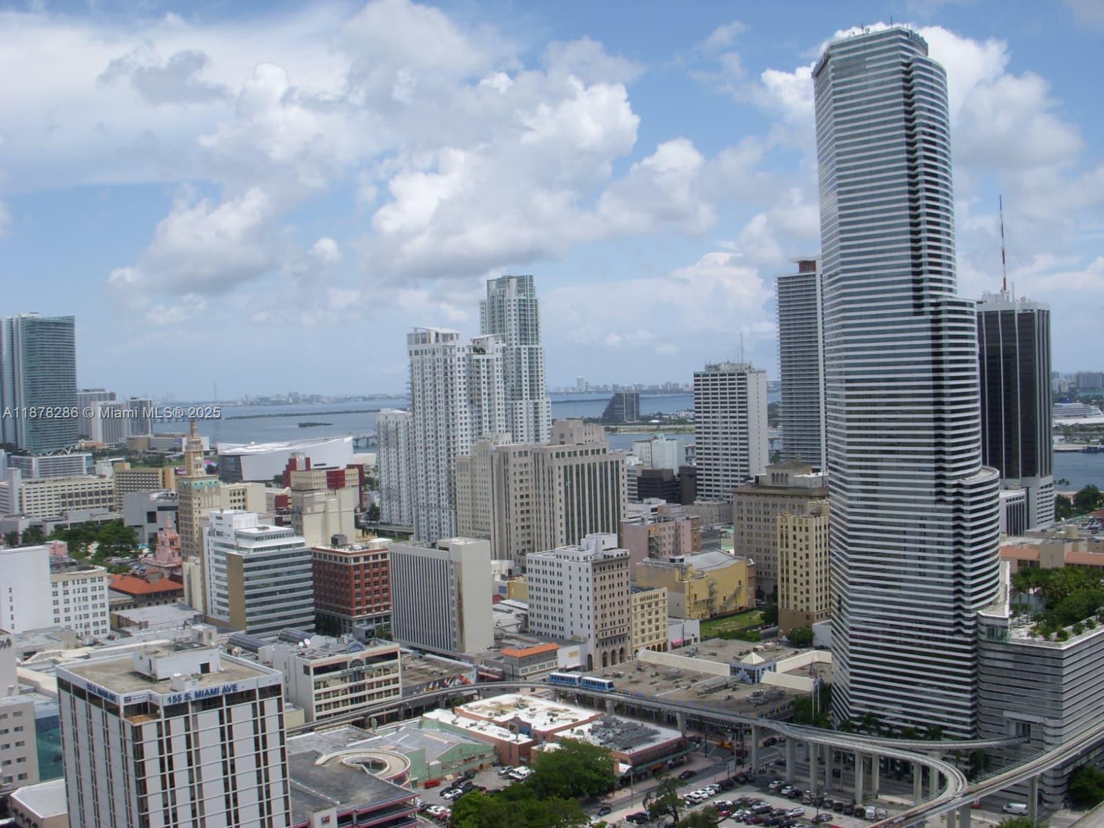 350 S Miami Ave #3409, Miami FL 33130