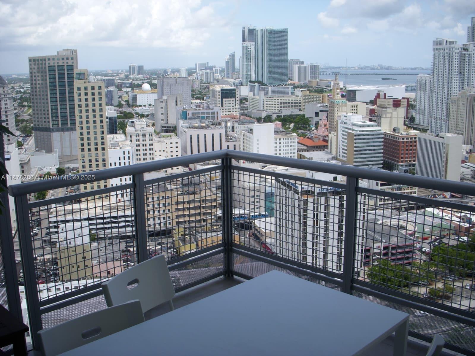350 S Miami Ave #3409, Miami FL 33130