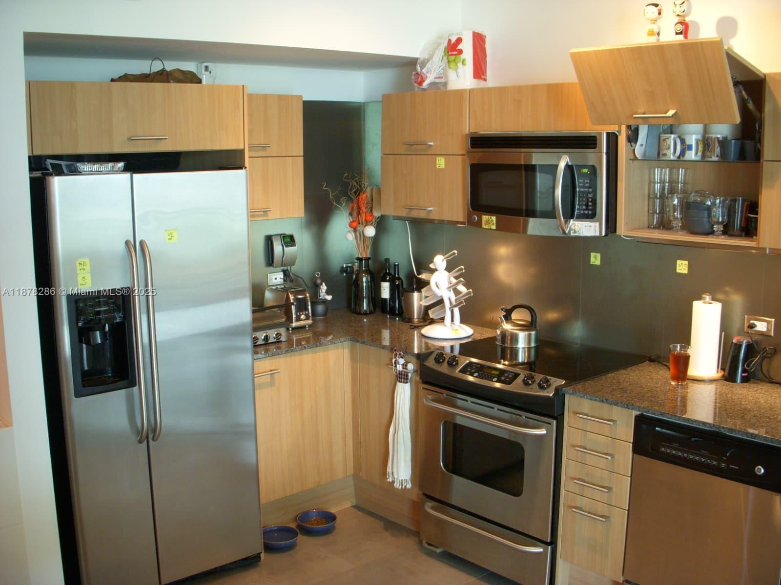 350 S Miami Ave #3409, Miami FL 33130