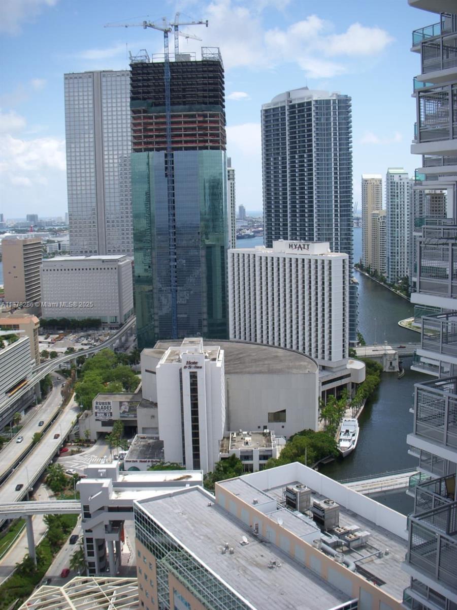 350 S Miami Ave #3409, Miami FL 33130