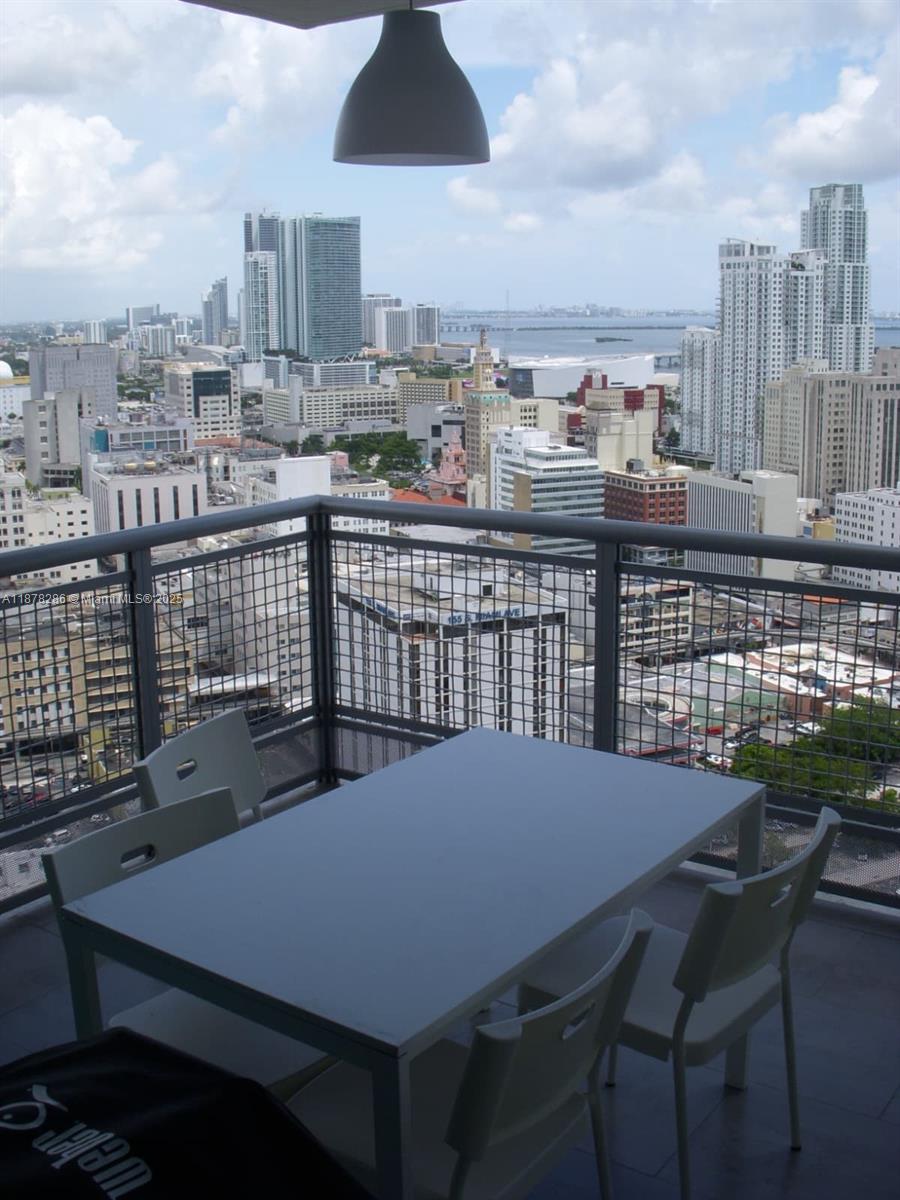 350 S Miami Ave #3409, Miami FL 33130