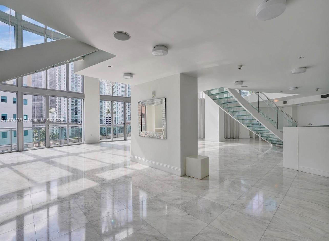 350 S Miami Ave #3409, Miami FL 33130