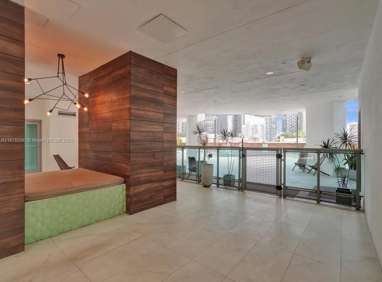 350 S Miami Ave #3409, Miami FL 33130