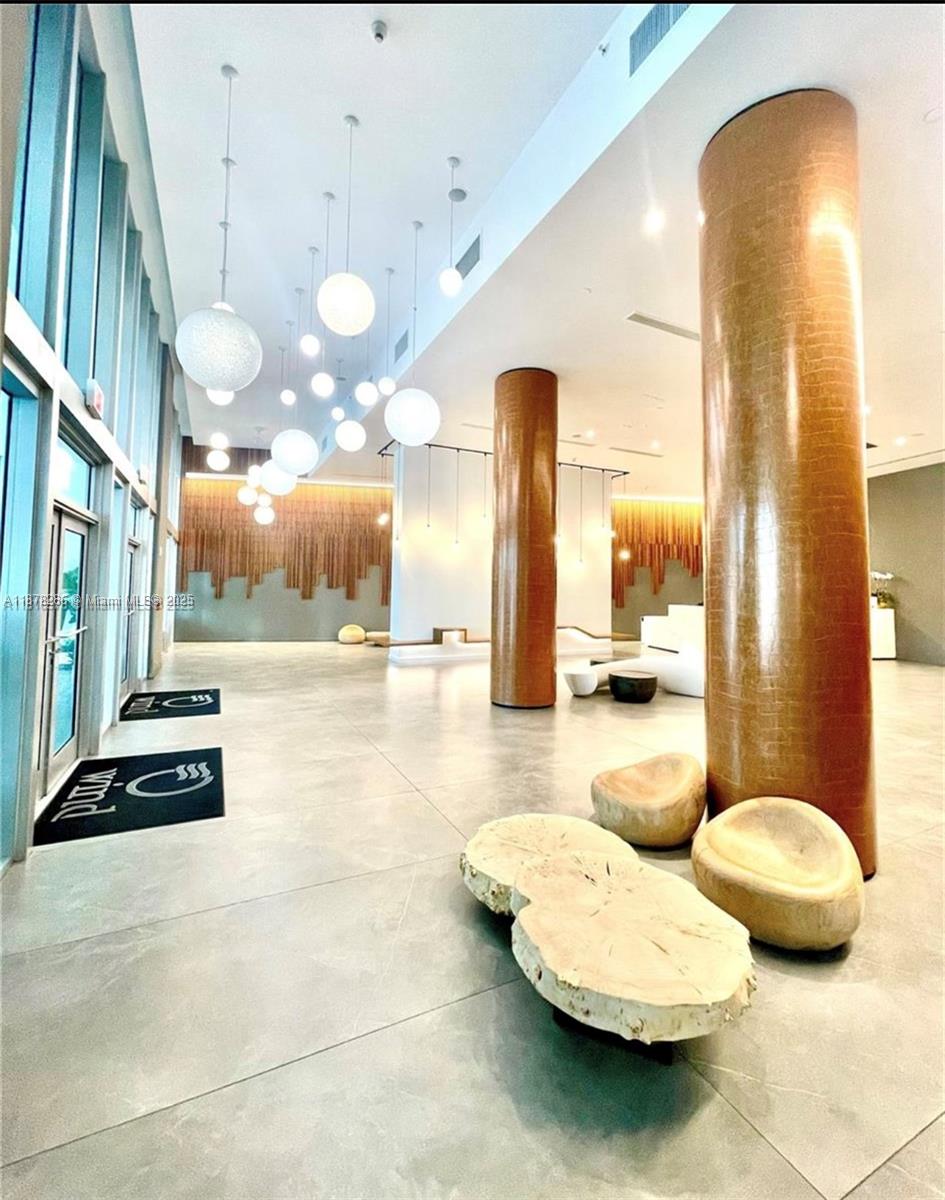 350 S Miami Ave #3409, Miami FL 33130