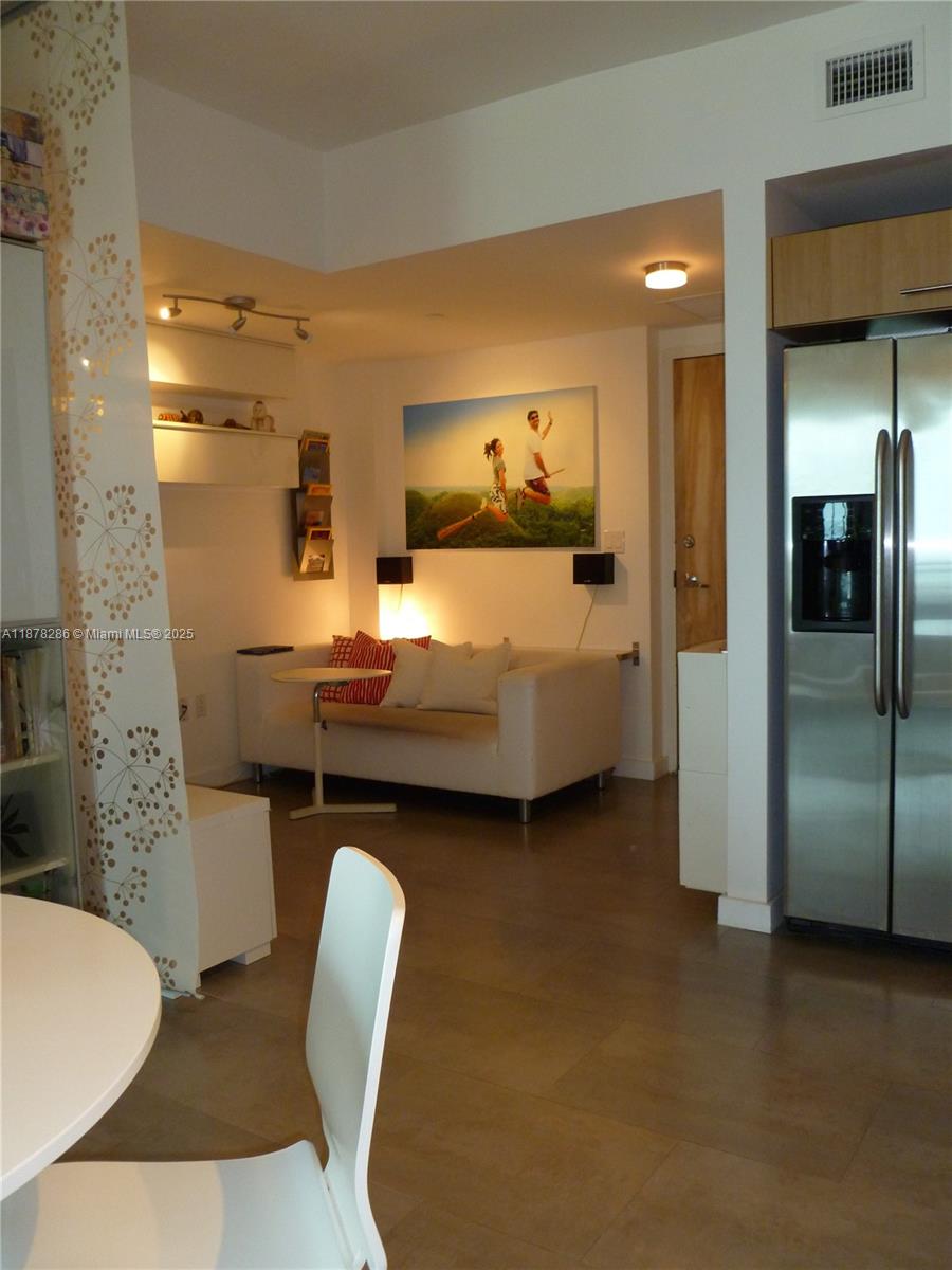 350 S Miami Ave #3409, Miami FL 33130