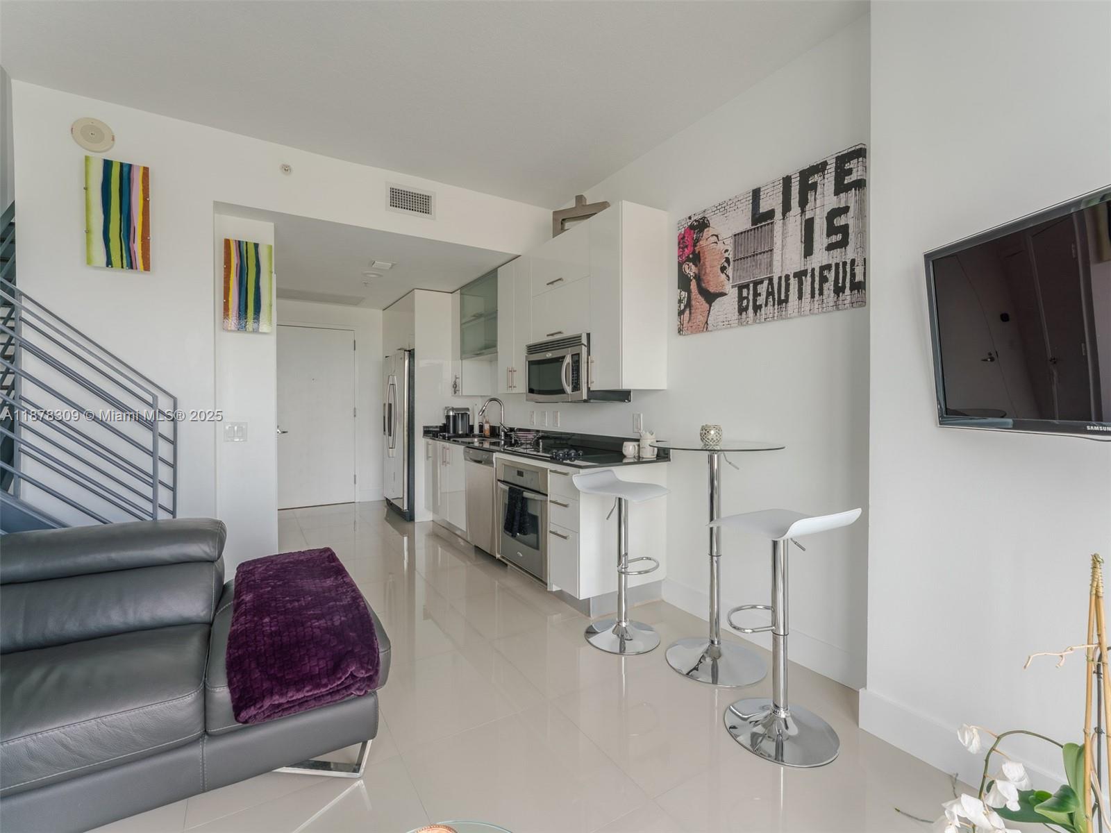 60 SW 13th St #2211, Miami FL 33130