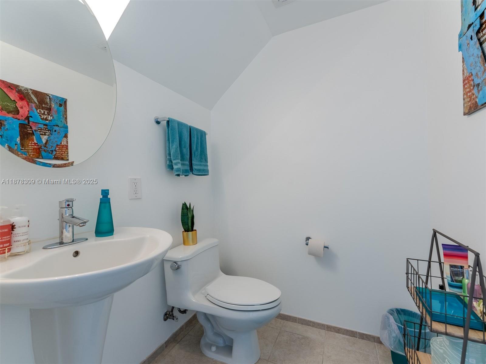 60 SW 13th St #2211, Miami FL 33130
