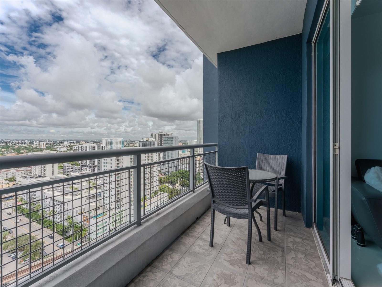 60 SW 13th St #2211, Miami FL 33130