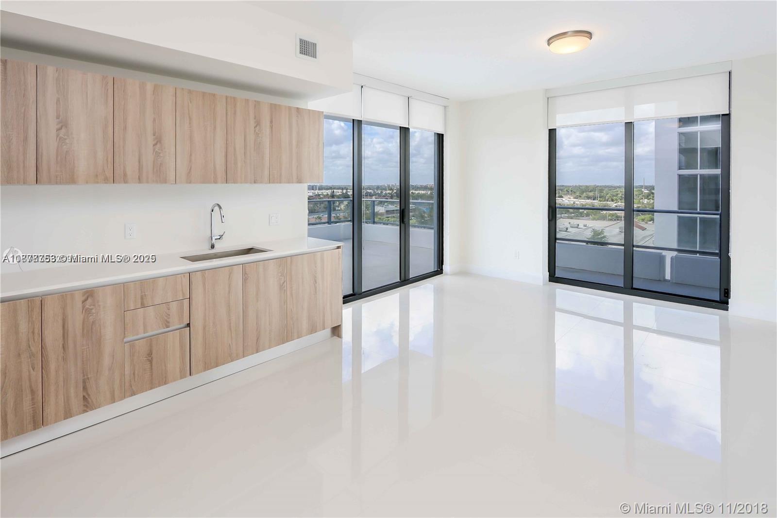 2960 NE 207th St #901+Den, Aventura FL 33180