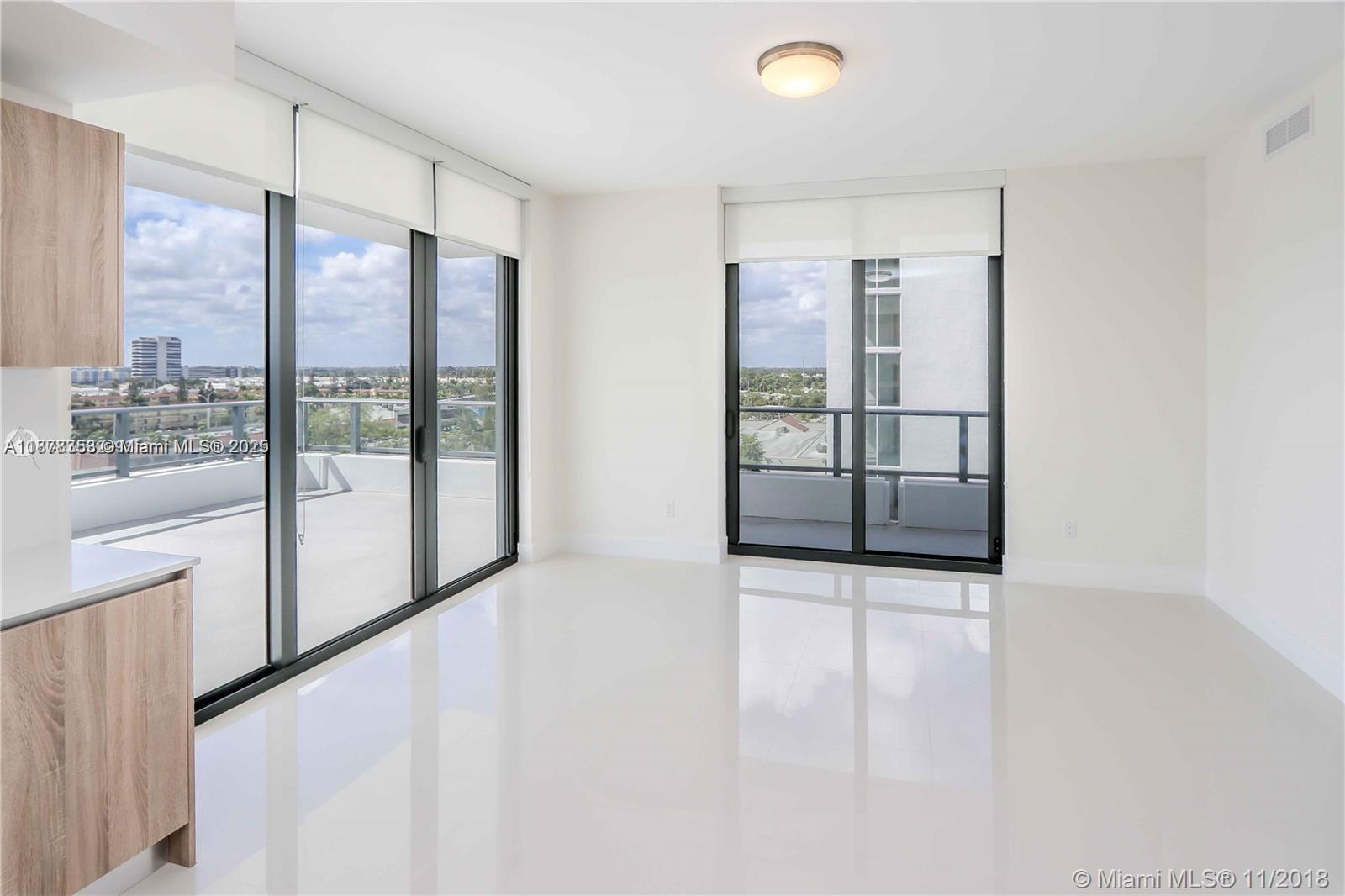 2960 NE 207th St #901+Den, Aventura FL 33180