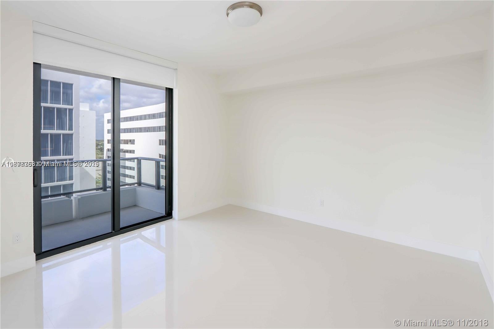 2960 NE 207th St #901+Den, Aventura FL 33180
