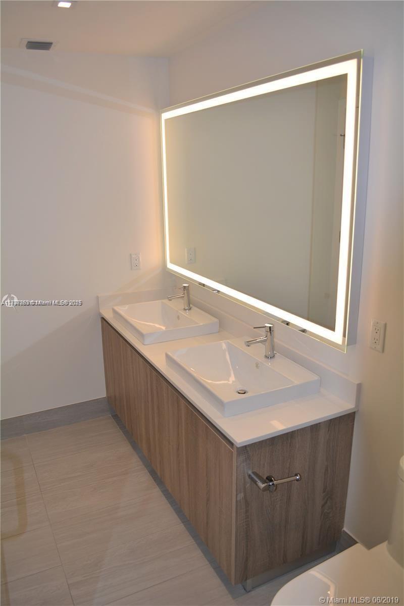 2960 NE 207th St #901+Den, Aventura FL 33180