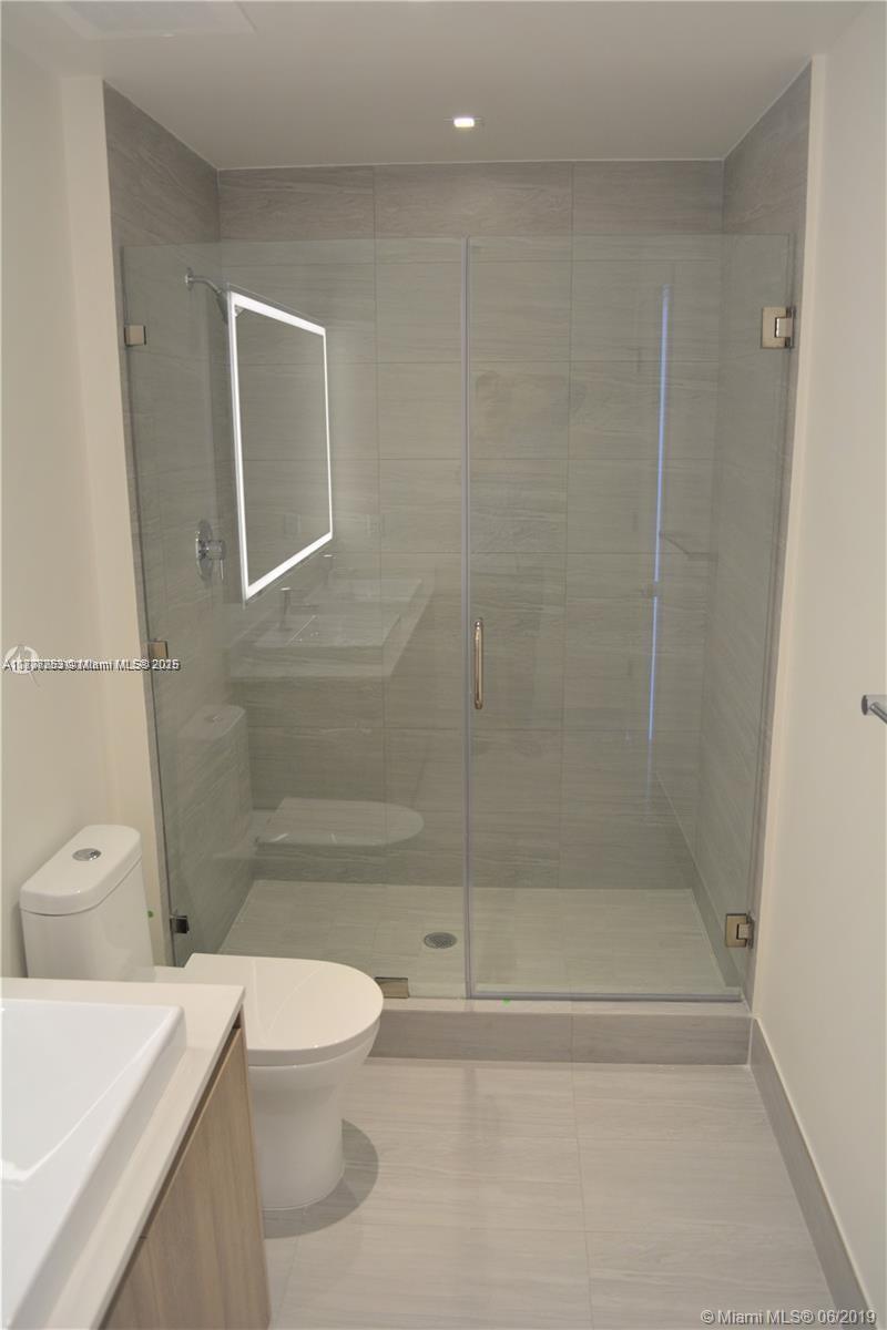 2960 NE 207th St #901+Den, Aventura FL 33180