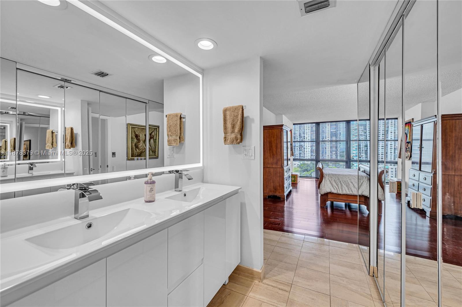 1925 Brickell Ave #D1108, Miami FL 33129