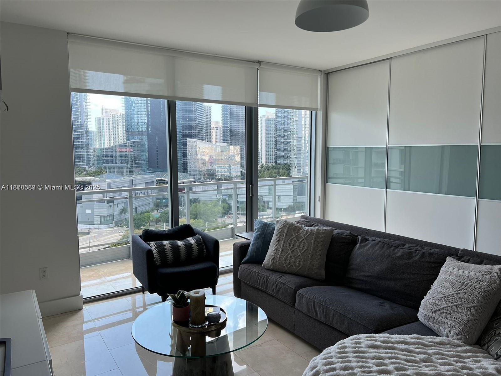 90 SW 3rd St #2103, Miami FL 33130