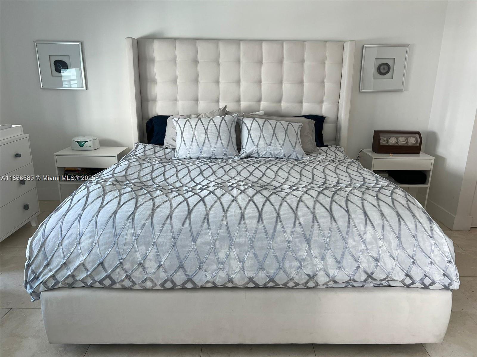 90 SW 3rd St #2103, Miami FL 33130