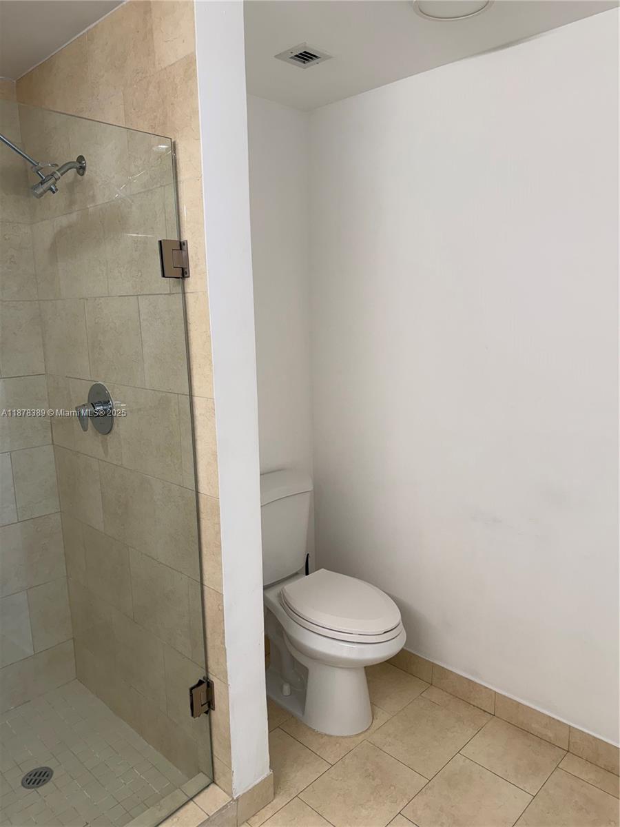 90 SW 3rd St #2103, Miami FL 33130