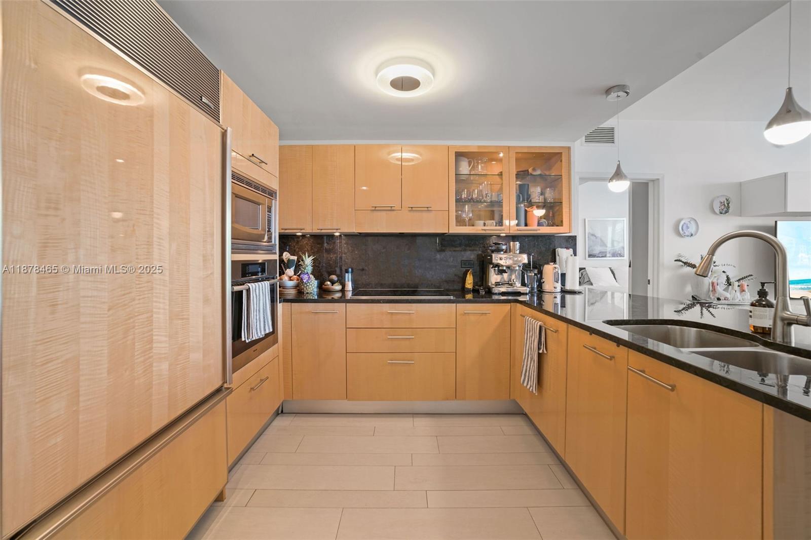 6799 Collins Ave #1006, Miami Beach FL 33141