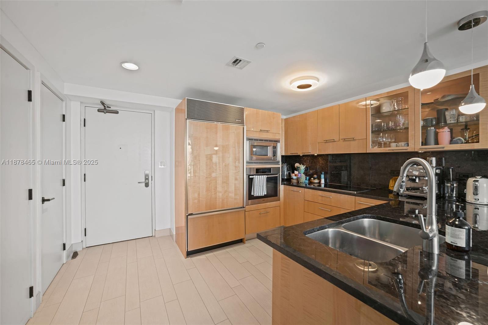 6799 Collins Ave #1006, Miami Beach FL 33141
