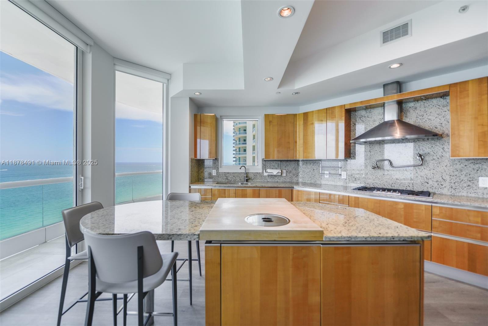 16051 Collins Ave #2102, Sunny Isles Beach FL 33160