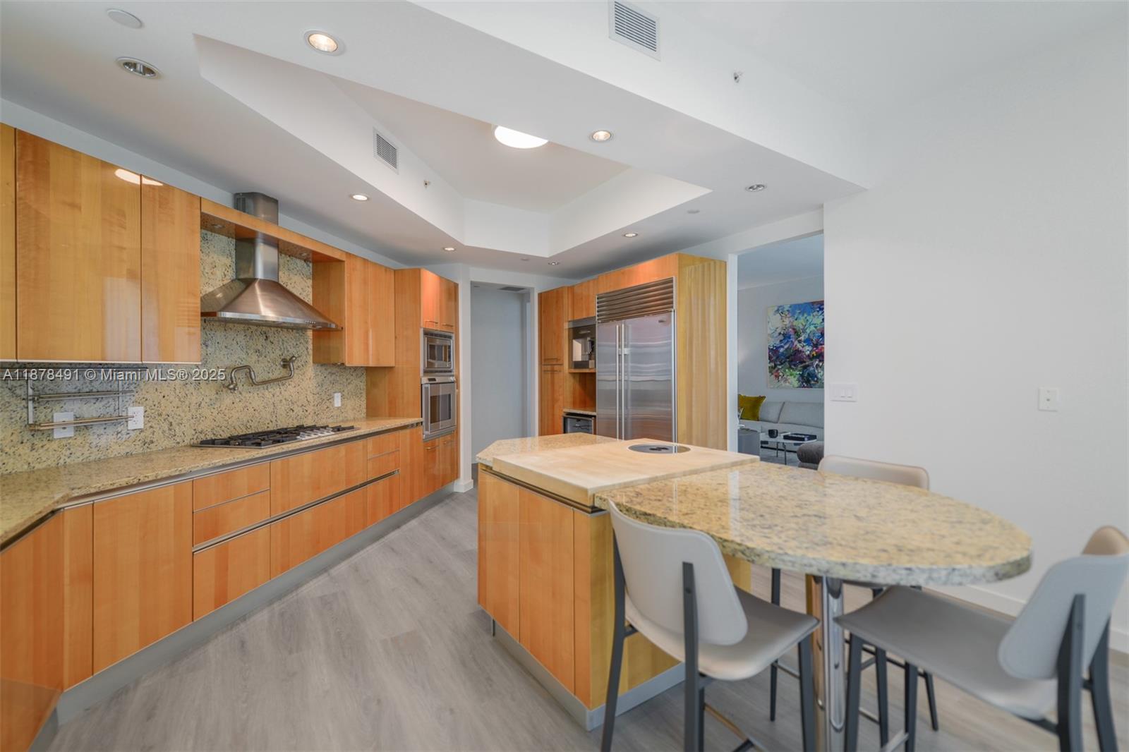 16051 Collins Ave #2102, Sunny Isles Beach FL 33160