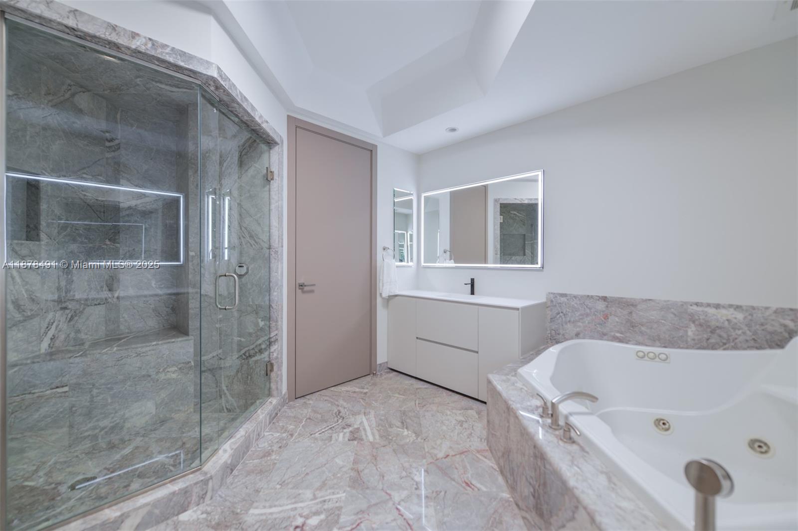 16051 Collins Ave #2102, Sunny Isles Beach FL 33160
