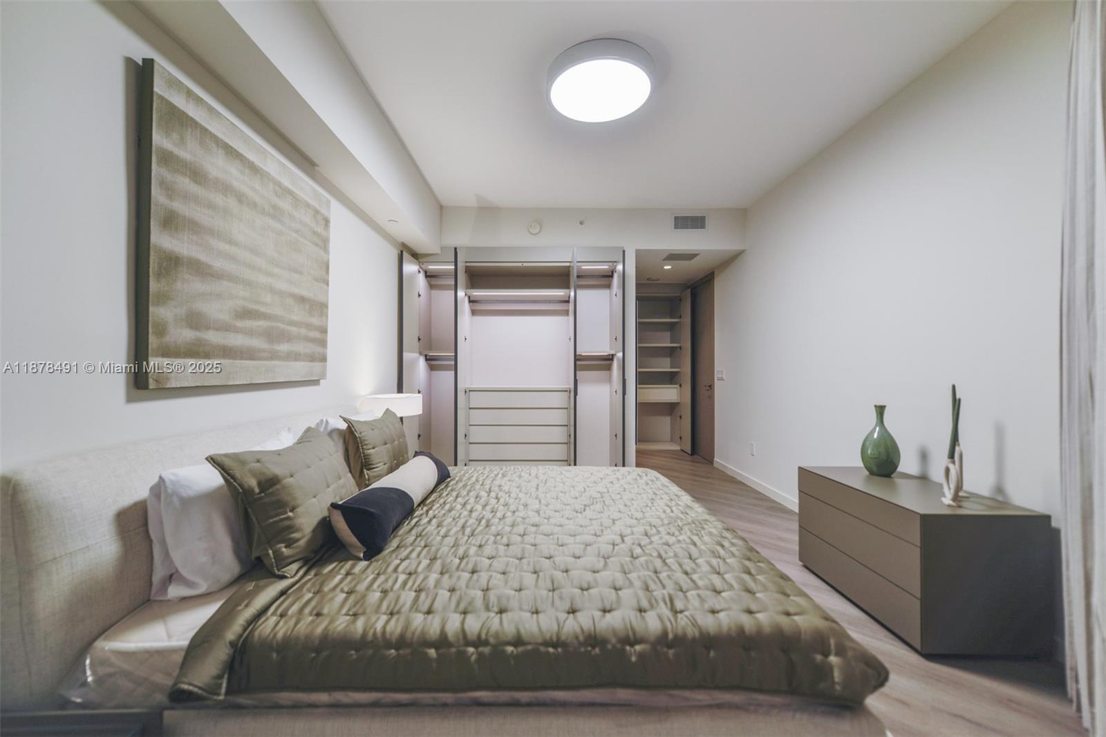 16051 Collins Ave #2102, Sunny Isles Beach FL 33160