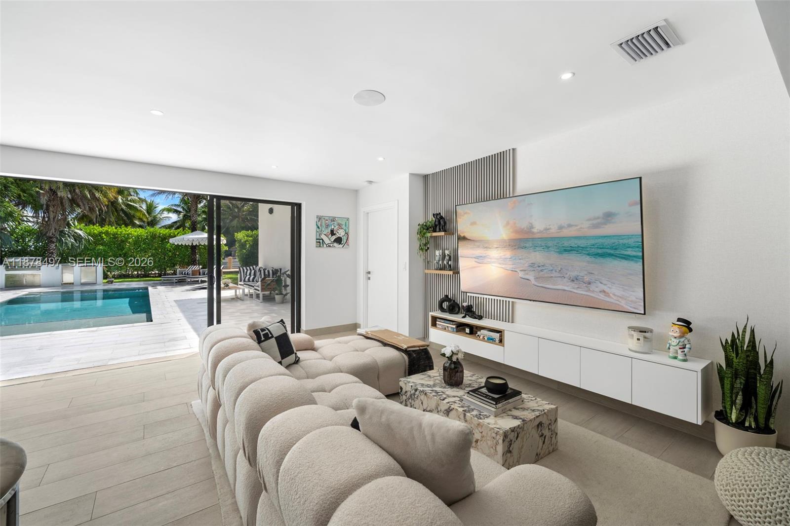 8033 Noremac Ave, Miami Beach FL 33141