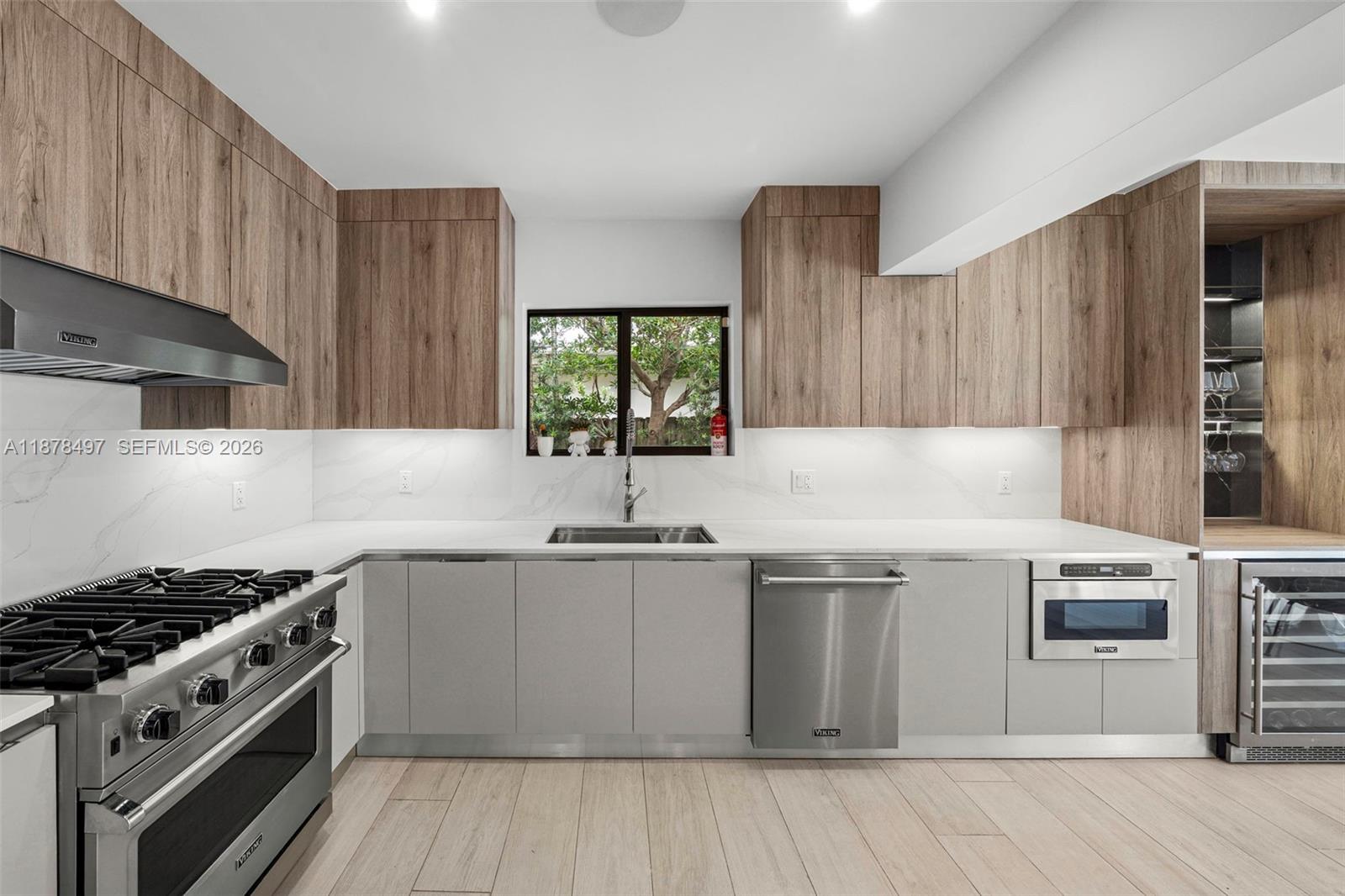 8033 Noremac Ave, Miami Beach FL 33141