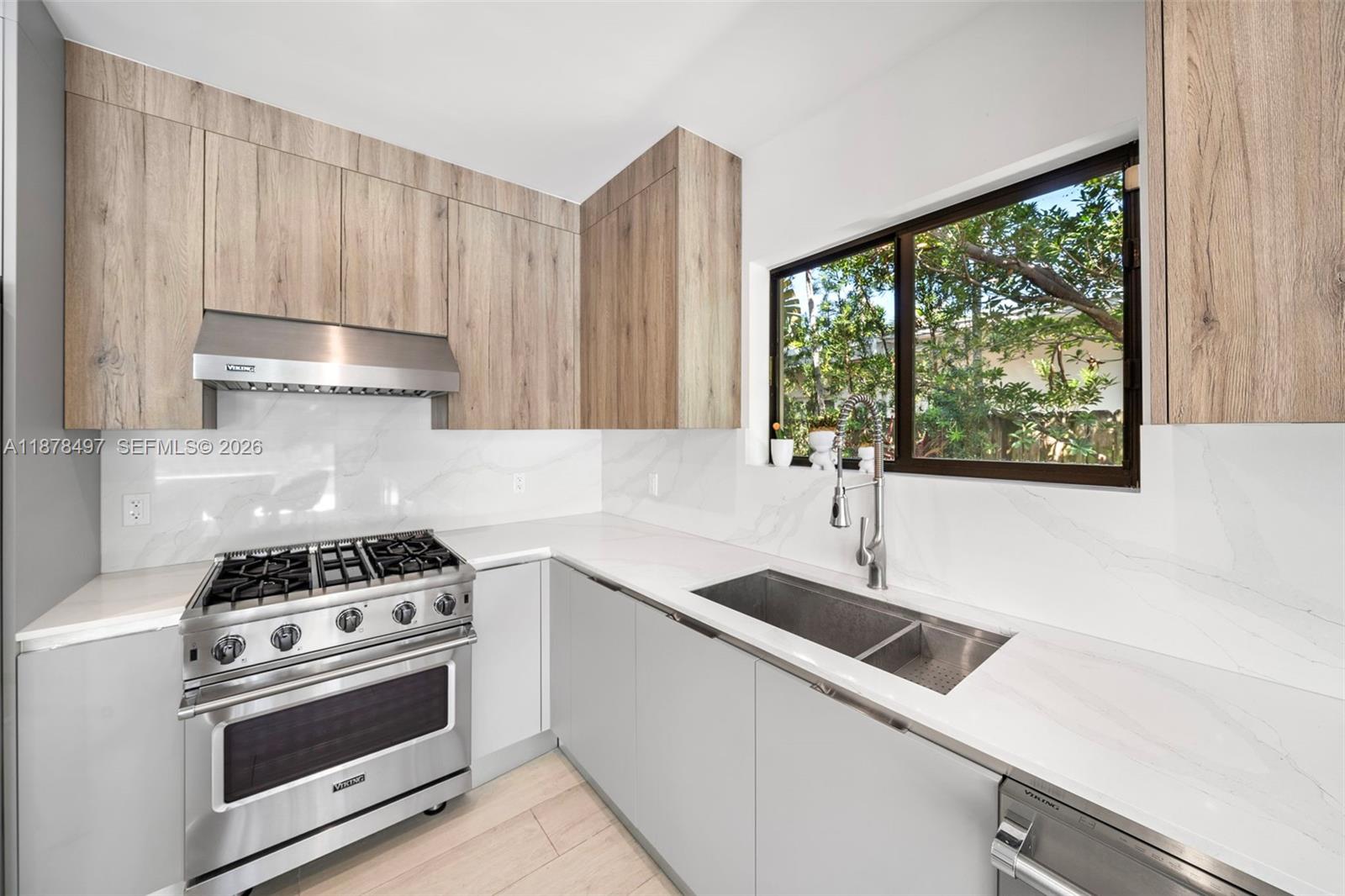 8033 Noremac Ave, Miami Beach FL 33141
