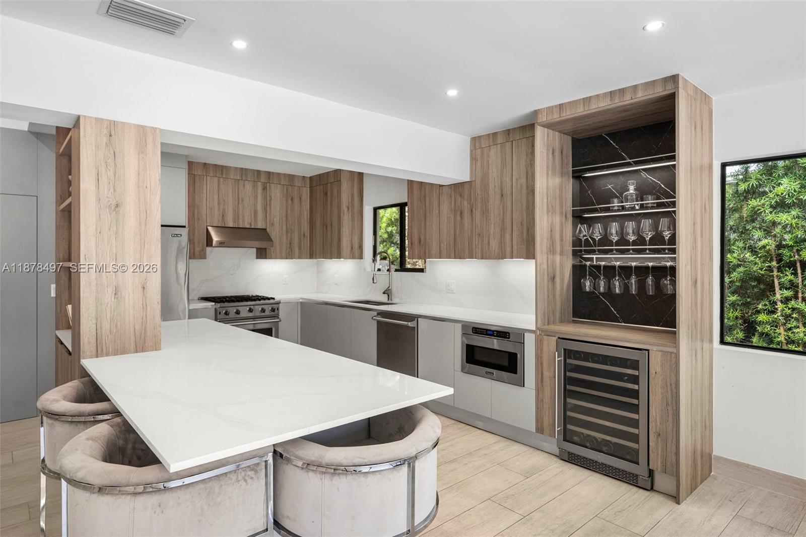8033 Noremac Ave, Miami Beach FL 33141