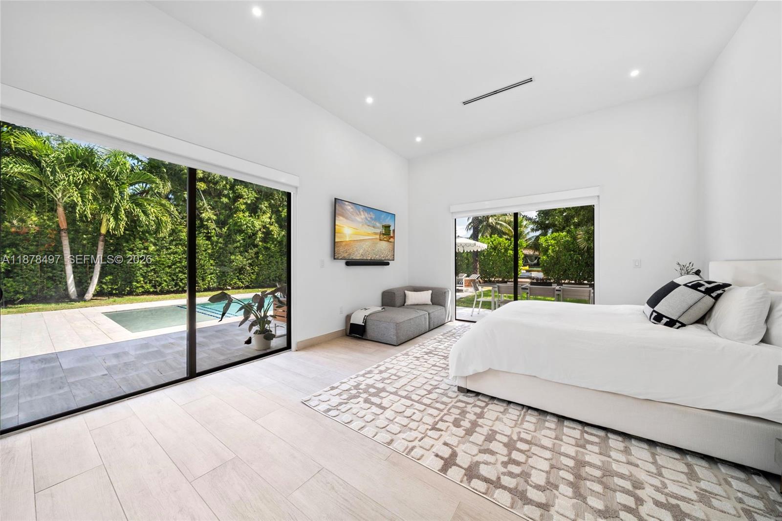 8033 Noremac Ave, Miami Beach FL 33141