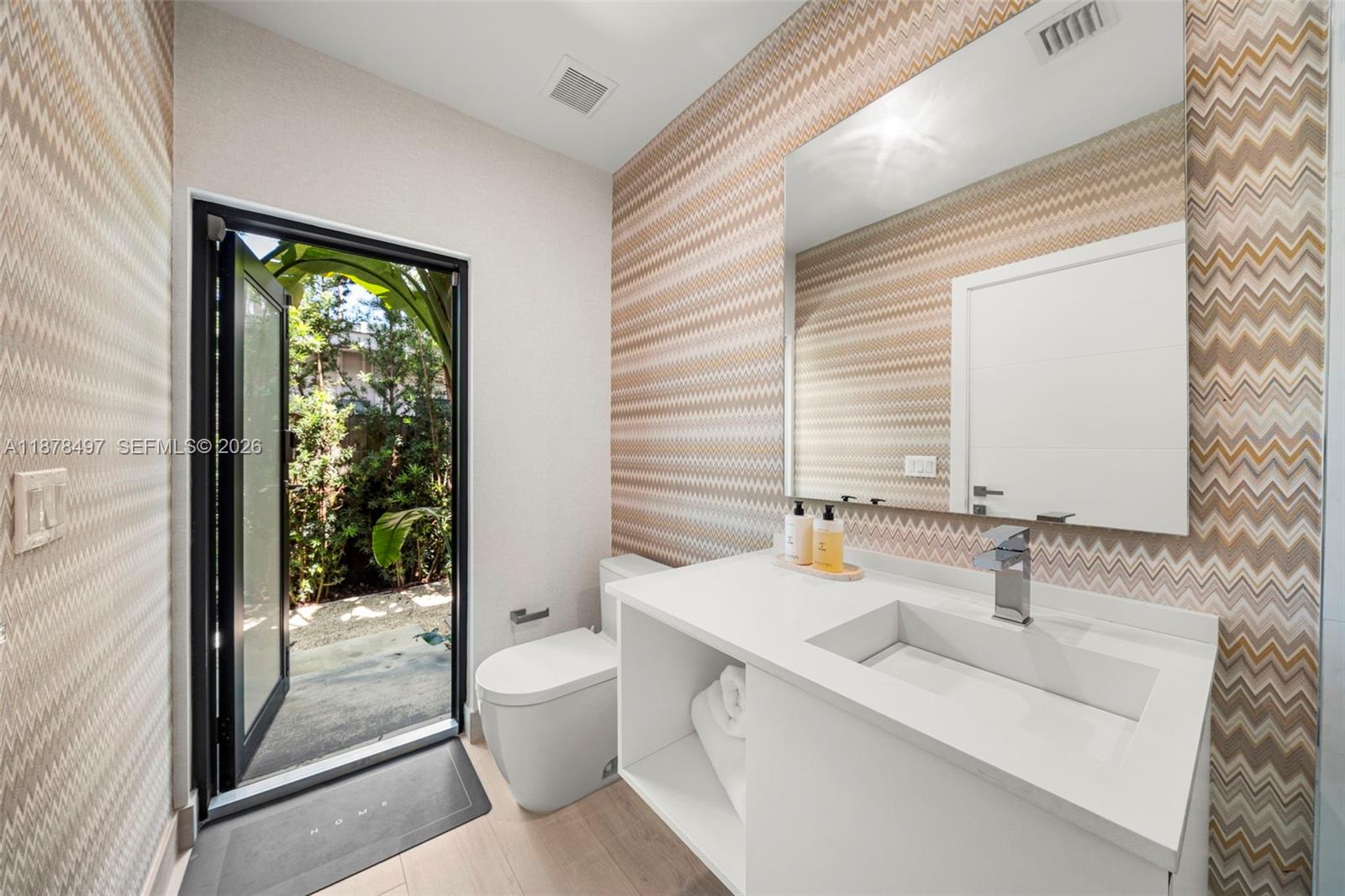 8033 Noremac Ave, Miami Beach FL 33141