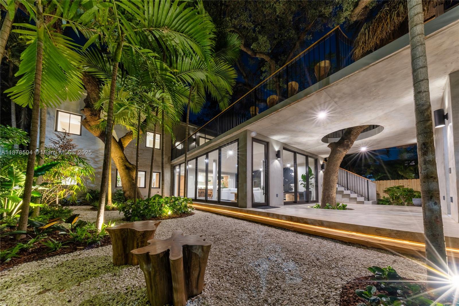 1000 NW 9th Ct, Miami FL 33136