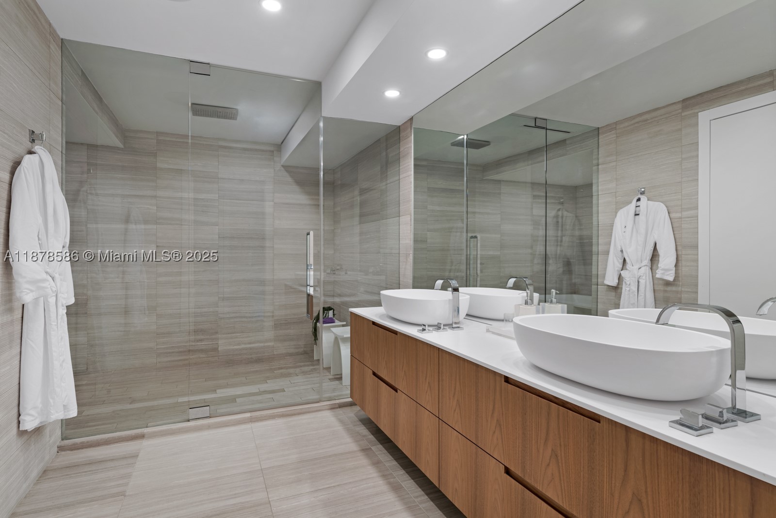 4701 N Meridian Ave #222, Miami Beach FL 33140