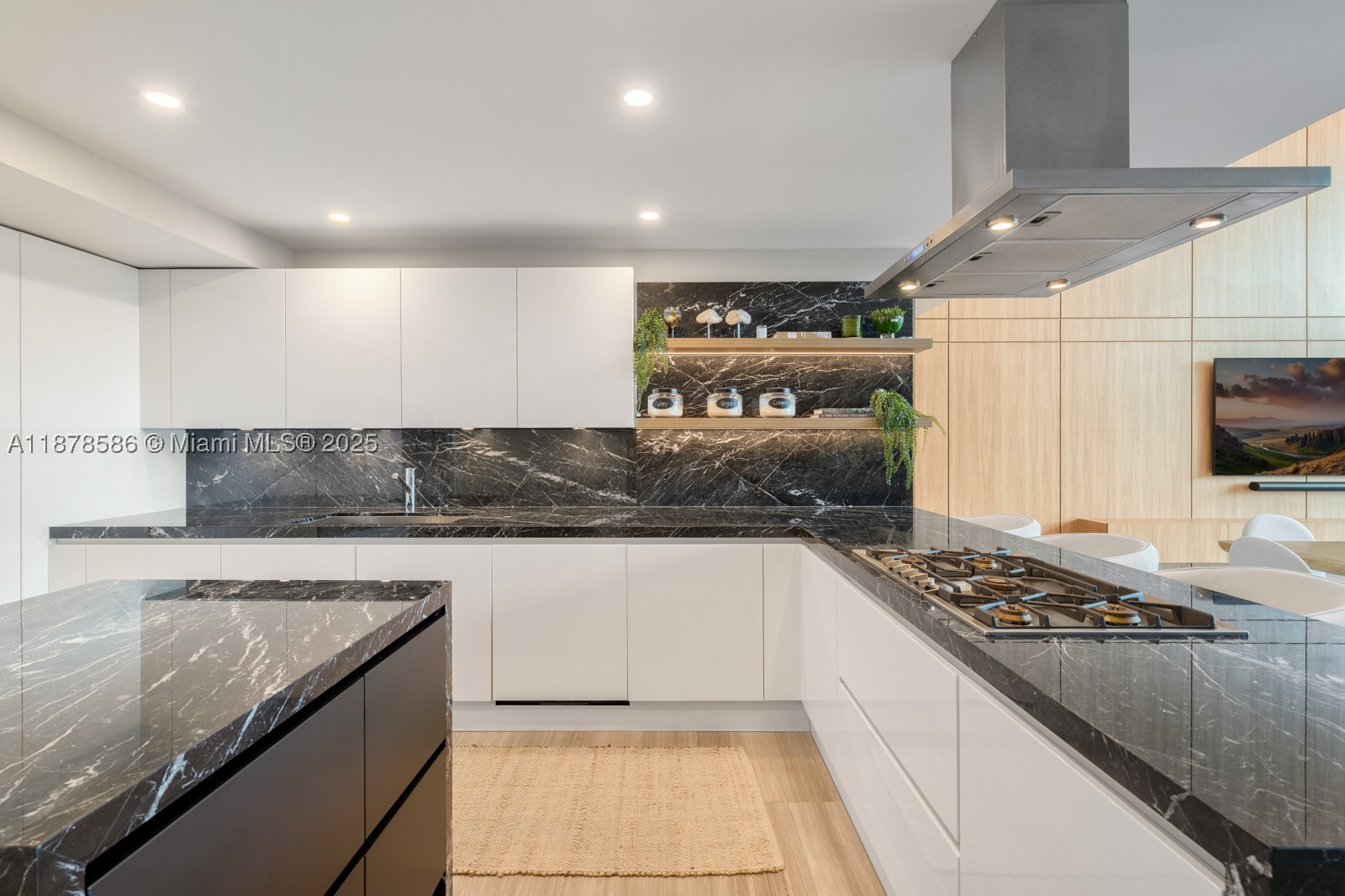 4701 N Meridian Ave #222, Miami Beach FL 33140