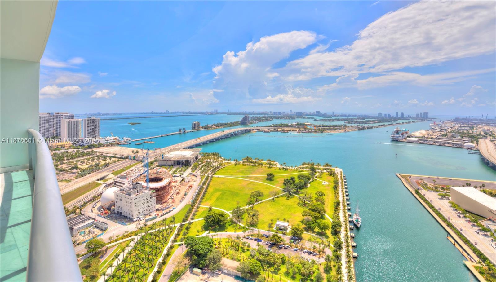 900 Biscayne Blvd #4003, Miami FL 33132