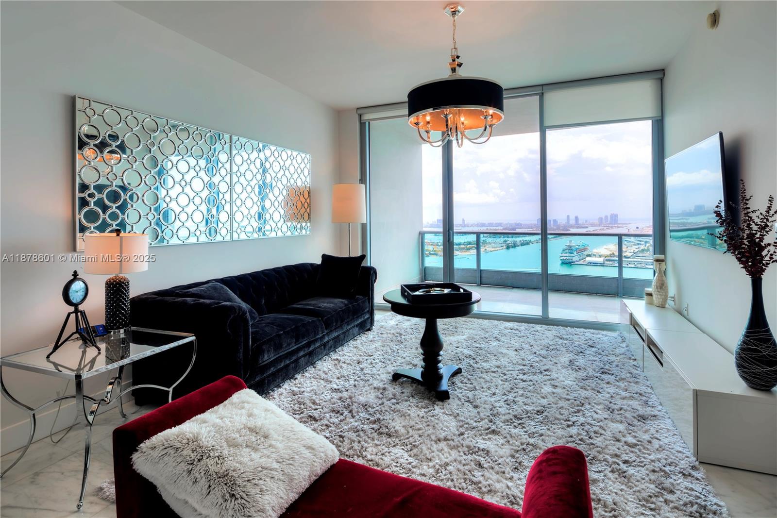 900 Biscayne Blvd #4003, Miami FL 33132