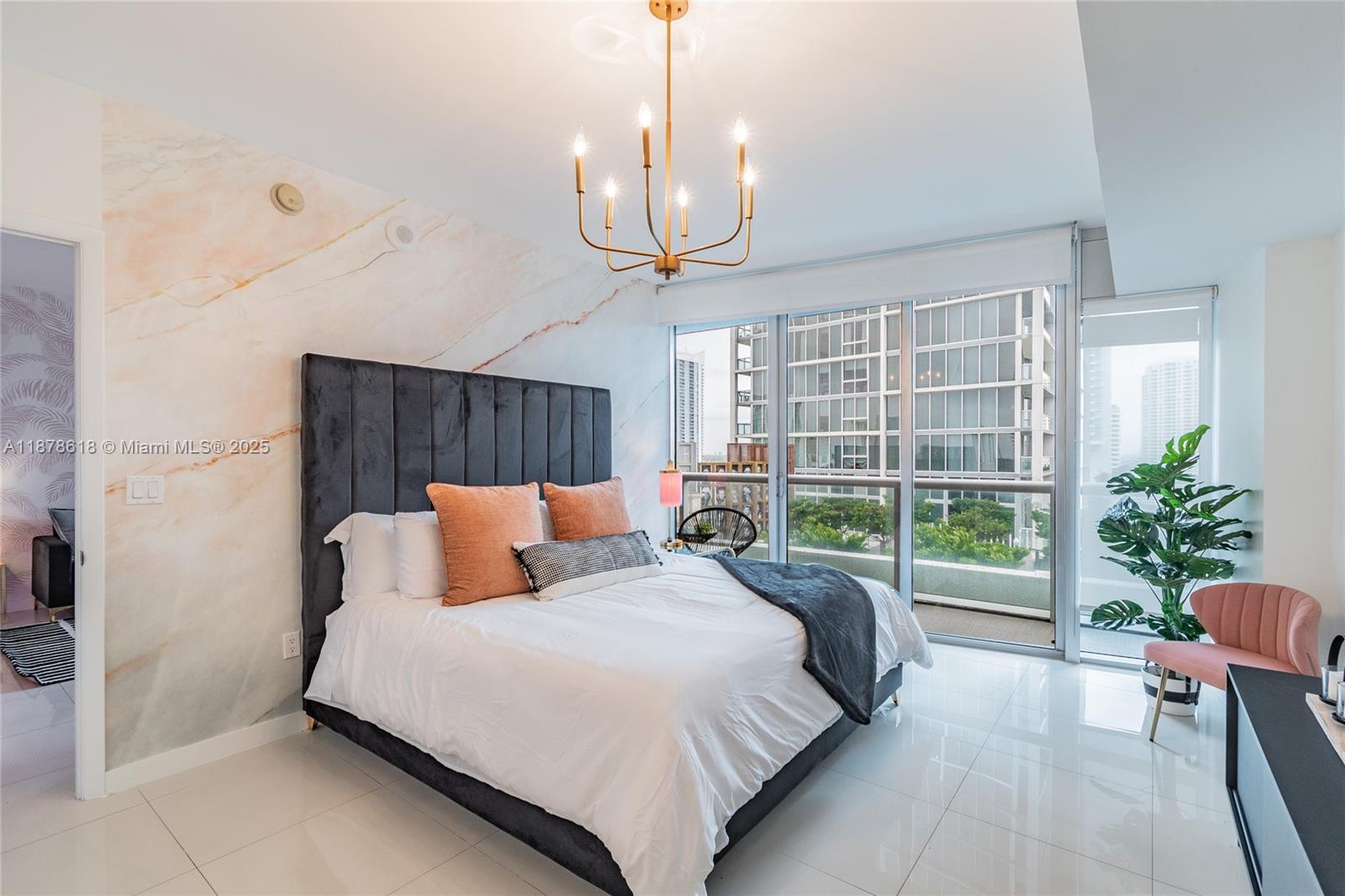 485 Brickell Ave #1601, Miami FL 33131