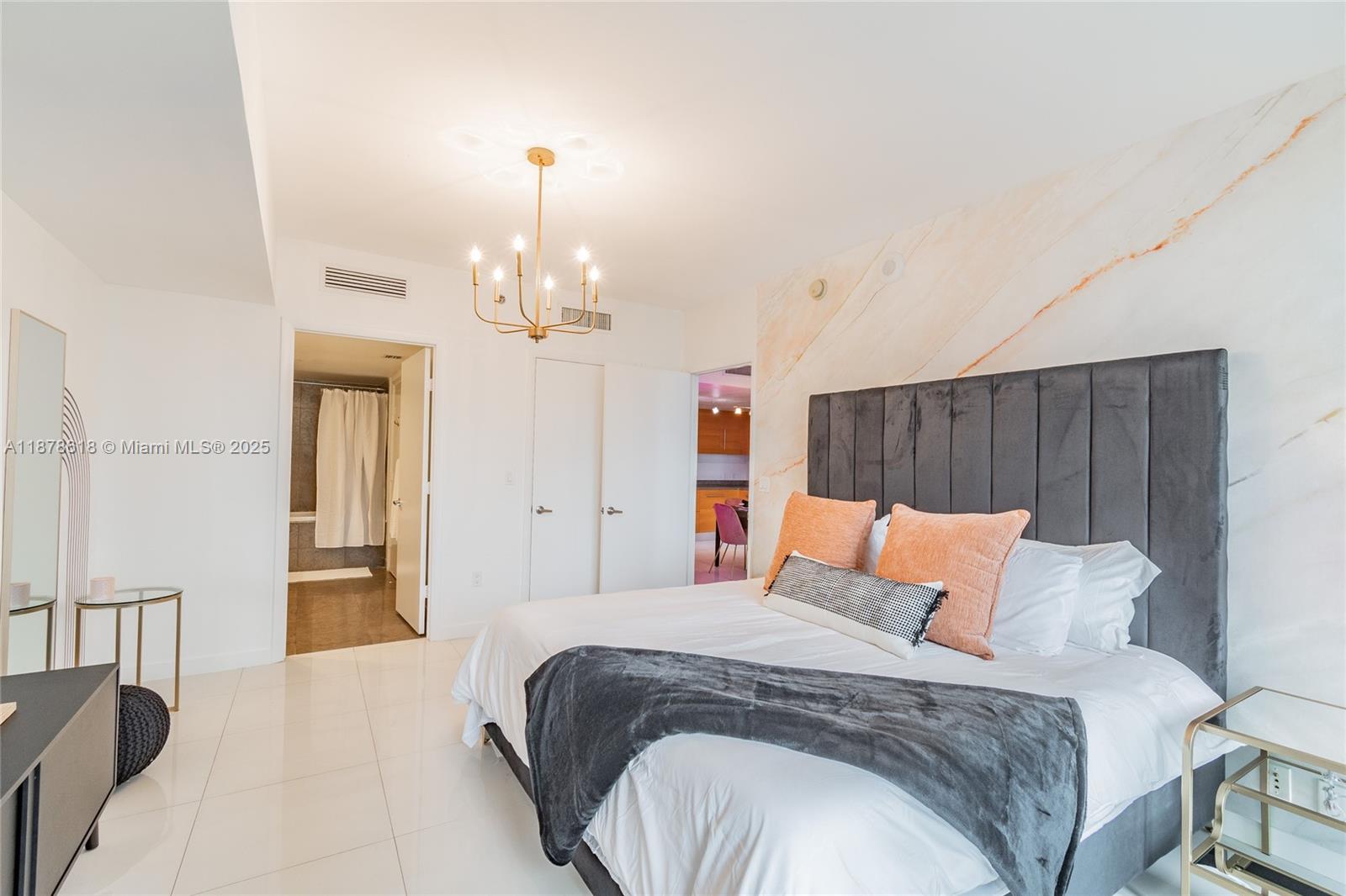 485 Brickell Ave #1601, Miami FL 33131