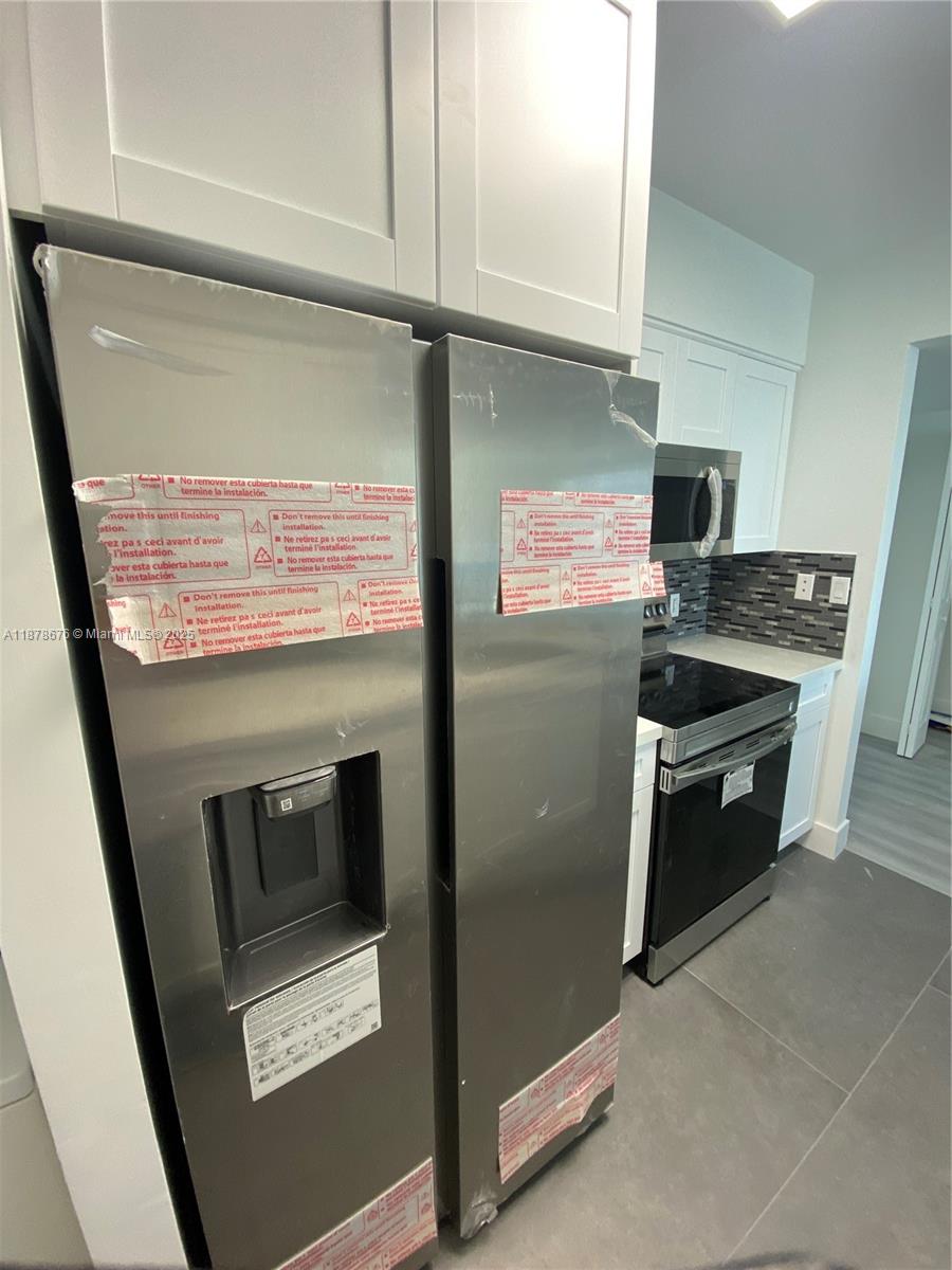 1155 Brickell Bay Dr #2405, Miami FL 33131