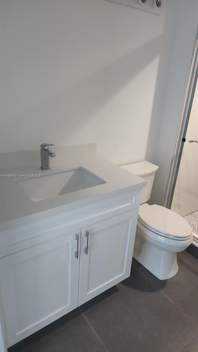 1155 Brickell Bay Dr #2405, Miami FL 33131